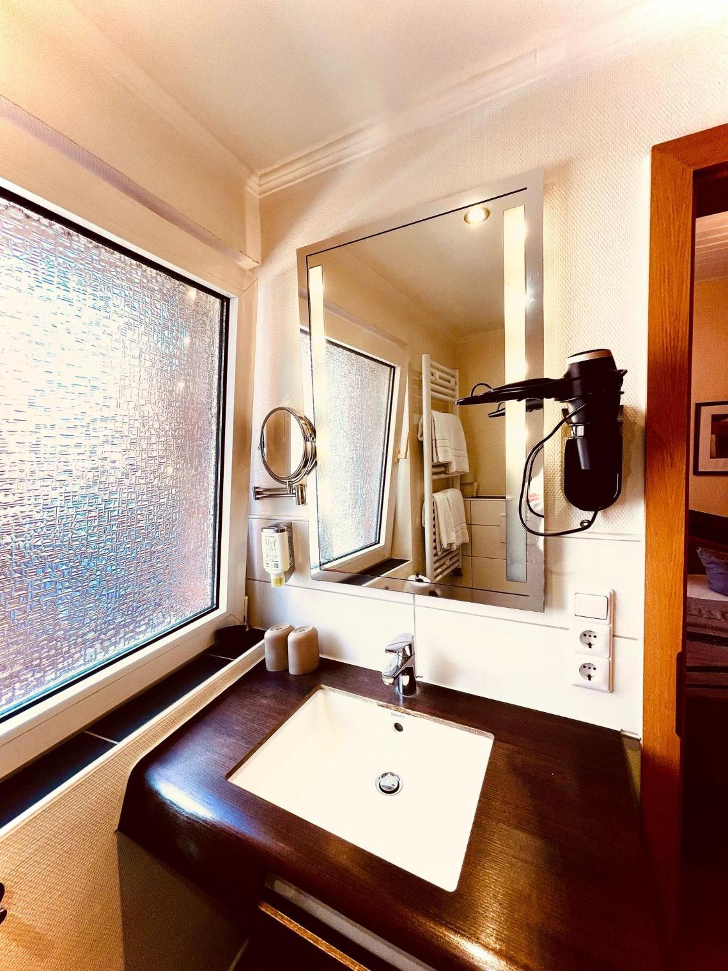 Kleine Moewe Hotel Borkum Bagian luar foto